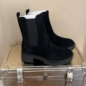 Black Chelsea Boots